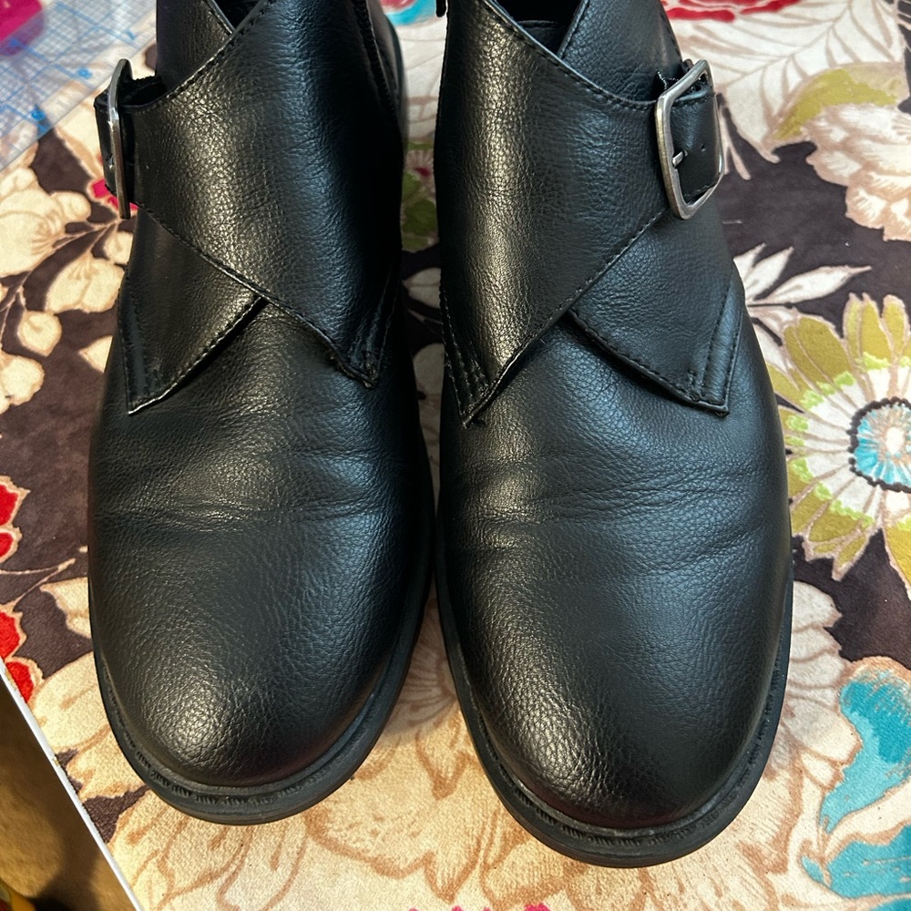 Frye and Co. Oliver Black Classic Booties.